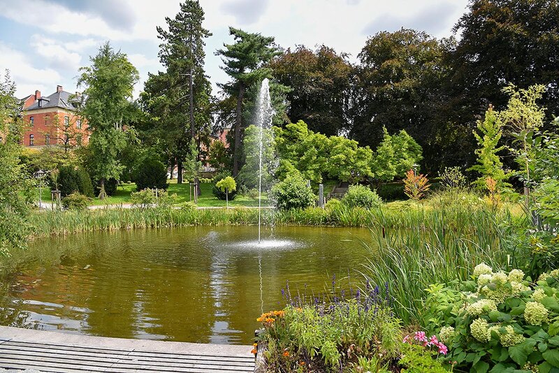 Stadtpark mit Springbrunnen in Sonneberg