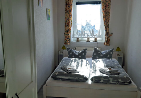 Schlafzimmer 2