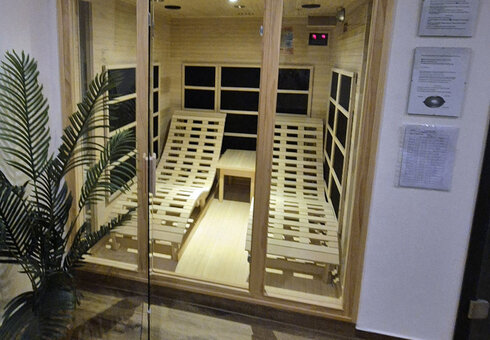 Saunalandschaft mit Infrarotsauna 
