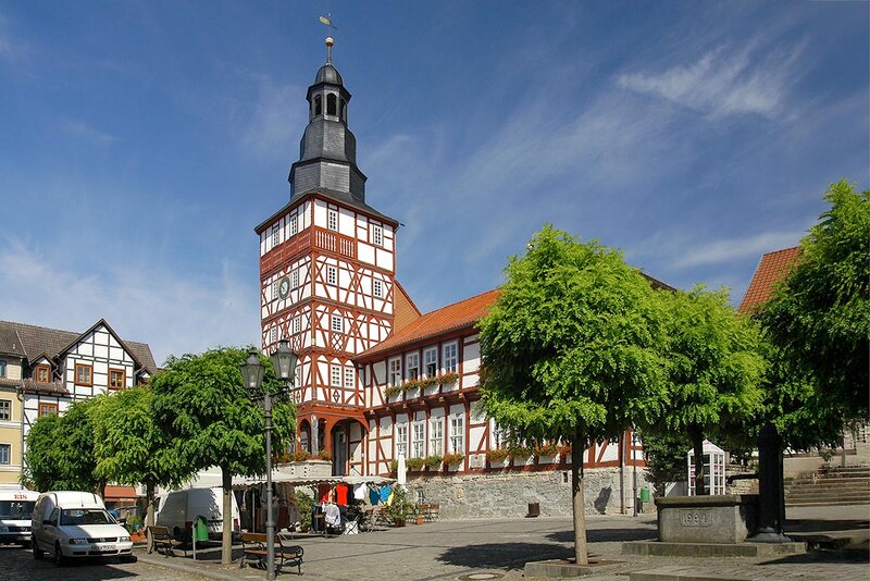 Marktplatz mit Rathaus in Treffurt