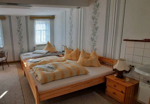 Blick in das Dreibettzimmer