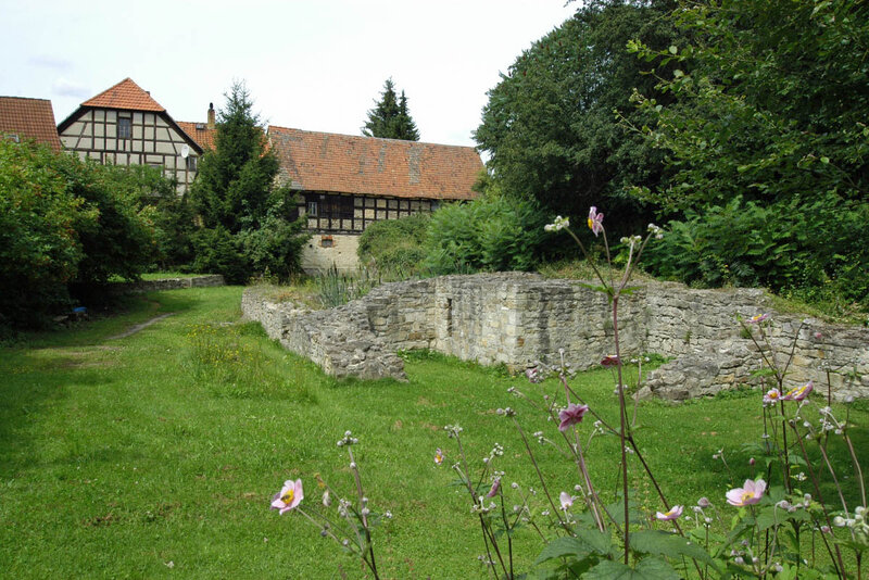Reste einer alten Wasserburg