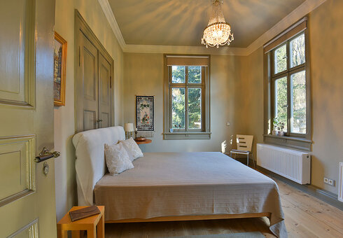 Schlafzimmer 1