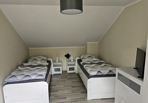 Schlafzimmer 1