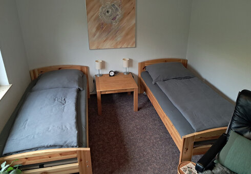 Schlafzimmer mit 2 Einzelbetten