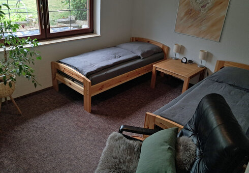 Schlafzimmer mit 2 Einzelbetten