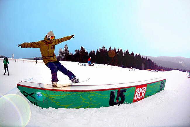 Snowboarder im Snowpark Oberhof
