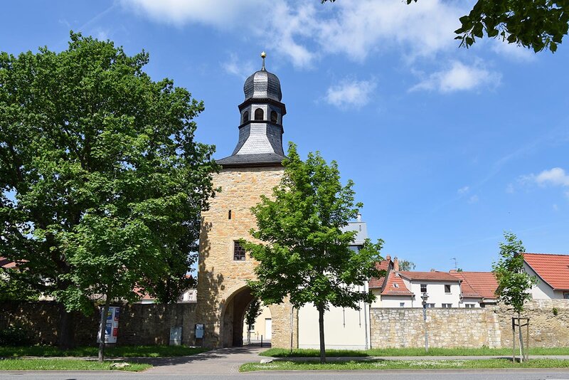 Erfurter Tor mit Stadtmauer