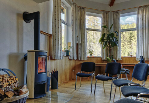 Seminarraum, Kamin