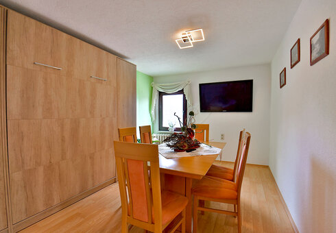 große Ferienwohnung (Esszimmer)