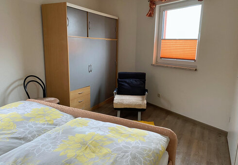 Kleiderschrank im Schlafzimmer