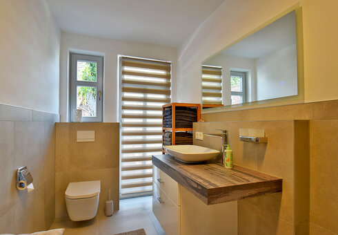 Bad mit Dusche / WC