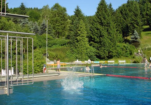 Freibad Schönbrunn