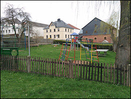 Spielplatz im Ort
