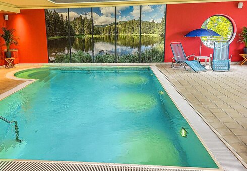 hoteleigener Pool