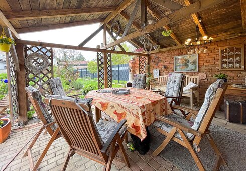 überdachte Terrasse