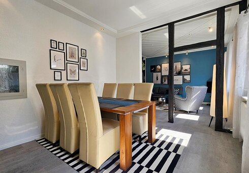 Apartment Heidi (Esstisch)