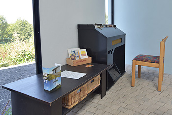 Innenraum der Autobahnkirche