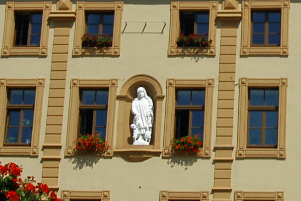 weiße Figur (der liebe Augustin)