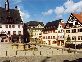 Marktplatz mit Marktbrunnen