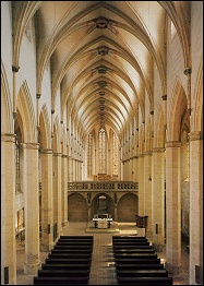 Innenansicht der Kirche Richtung Osten