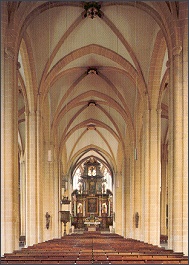 St. Severikirche, Mittelschiff mit Hochaltar