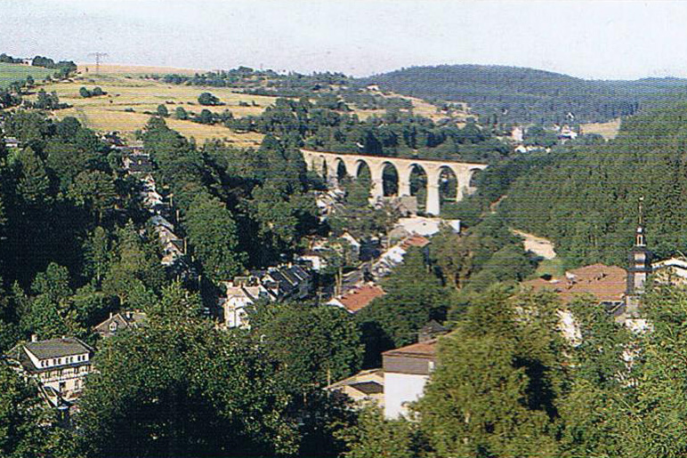 Bahnbrücke bei Lichte