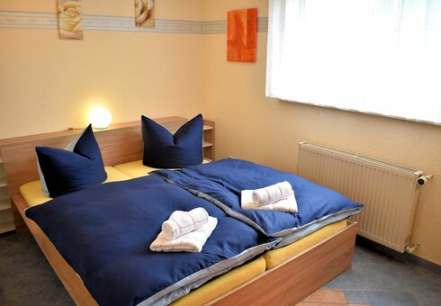 Blick in ein Schlafzimmer