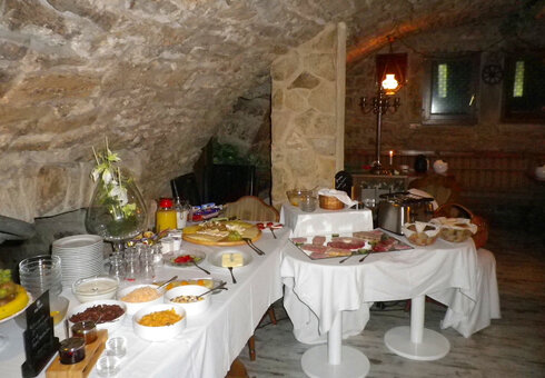 Frühstück im Gewölbekeller