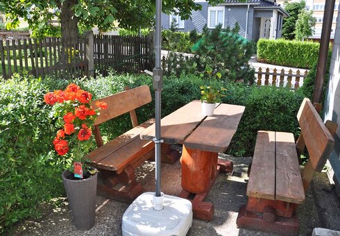 Terrasse vor einem Gästezimmer
