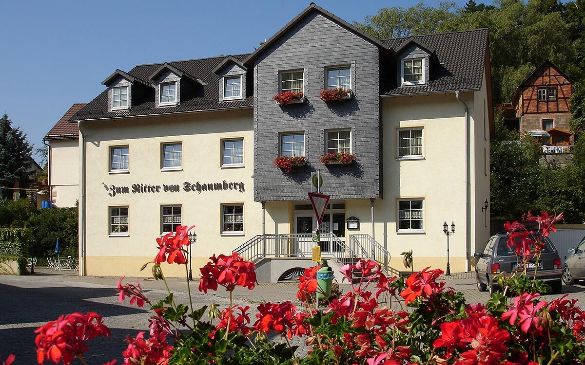Landschaft-mit-Mohnblumen-Header