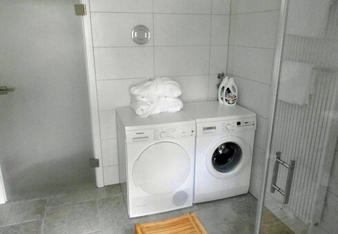 Waschmaschine + Trockner im Badezimmer