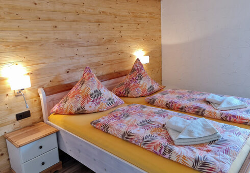Fewo - Schlafzimmer antik
