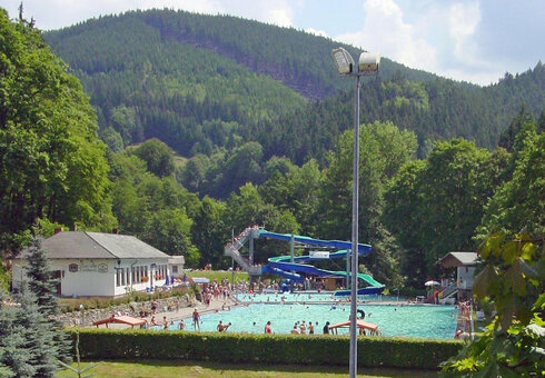 Schwimmbad in Unterweißbach