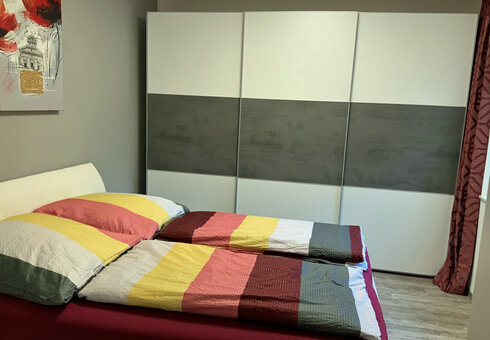 Blick in ein Schlafzimmer