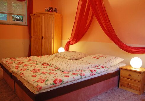 Blick in ein Schlafzimmer