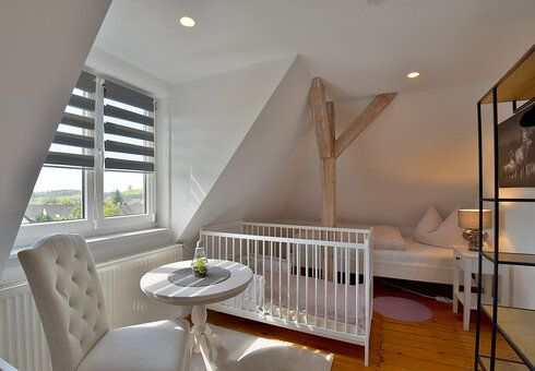 große Ferienwohnung (Schlafzimmer im DG)