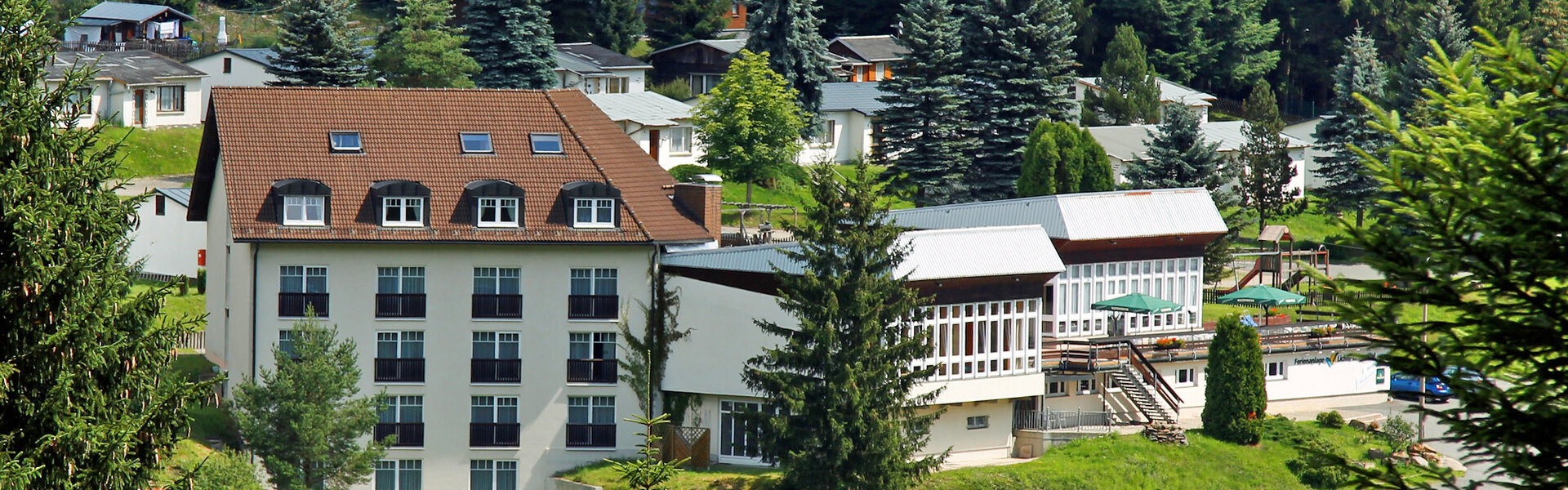 Waldhotel-Feldbachtal-Lichte-Panorama