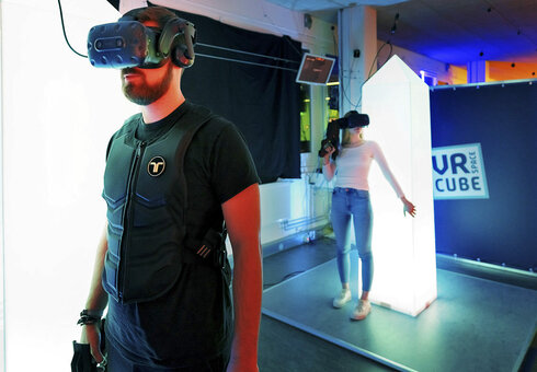 VR Space Cube