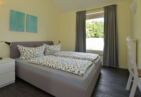 Schlafzimmer 2