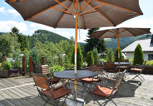 Terrasse mit Blick in die Natur
