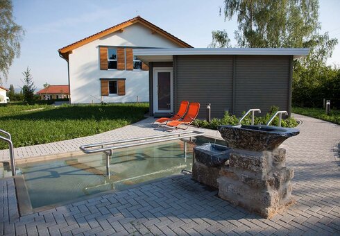 Sauna und Kneippbecken