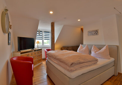 große Ferienwohnung (Schlafzimmer im DG)