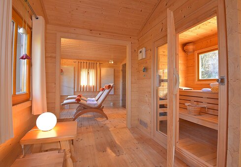 Sauna mit Dusche