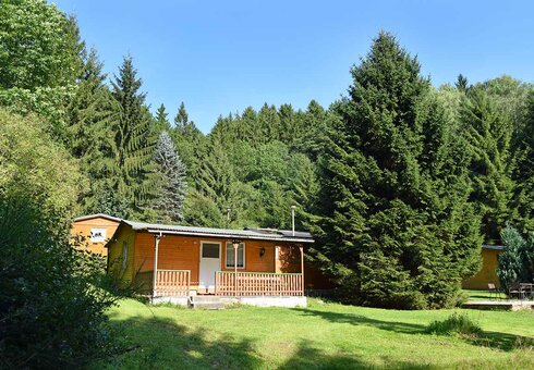 Ferienhäuser auf dem Grundstück