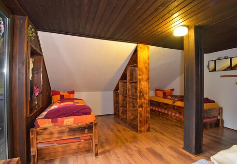 Schlafzimmer 2