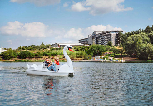 zahlreiche Wassseraktivitäten rund im das Seehotel