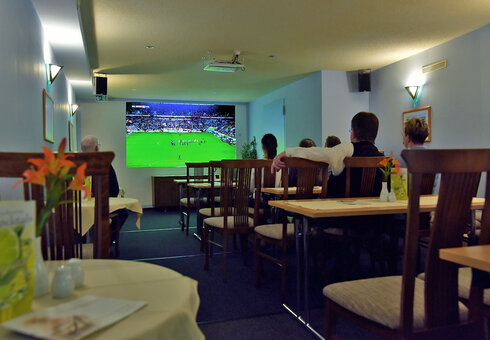 Hoteleigenes Sky-Kino