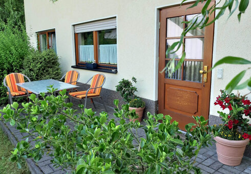 Terrasse vor der Ferienwohnung