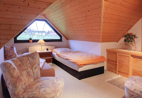 Schlafzimmer 2